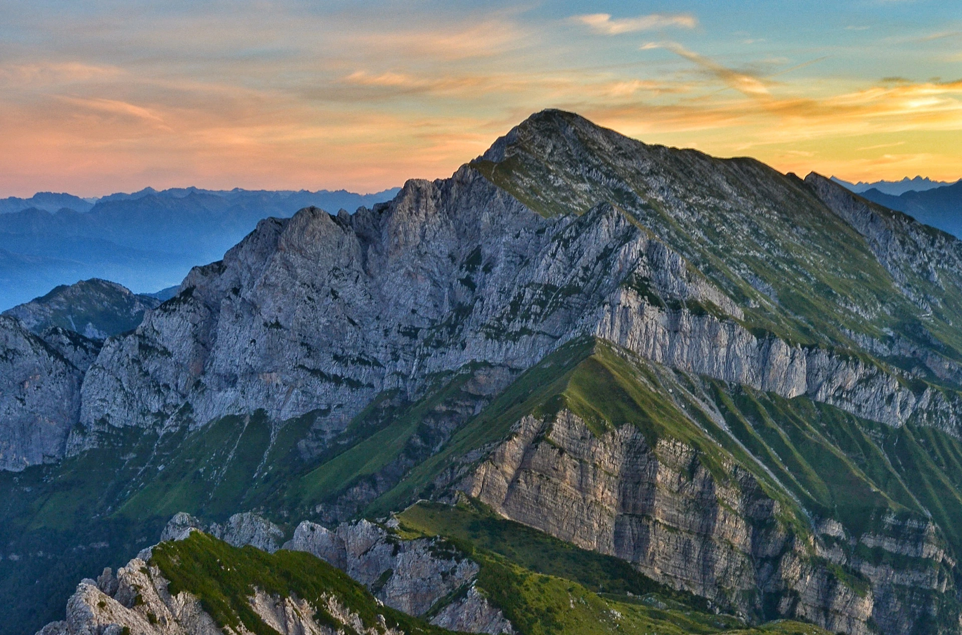 Traversata delle Grigne_ Alba sul Grignone